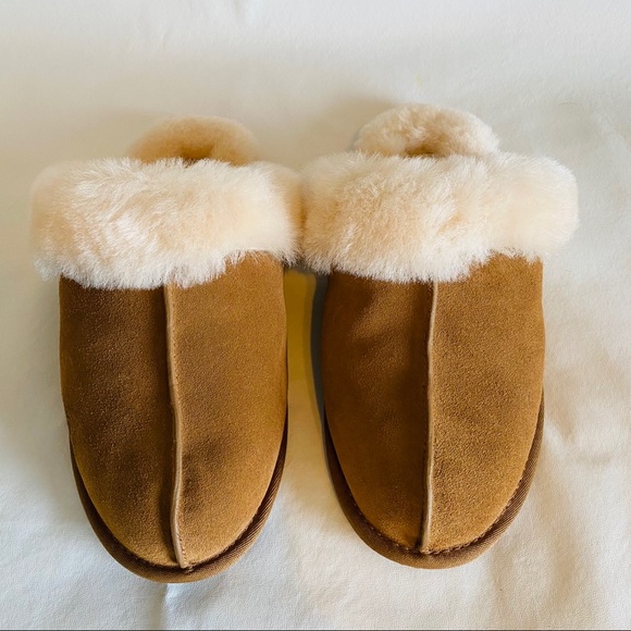UGG Scuffette II Slippers - Picture 2 of 6